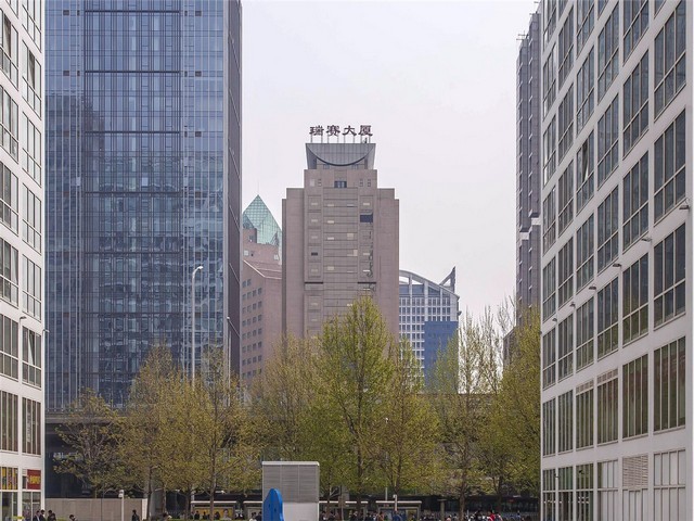 湖北广州加工厂多肽修护精华液水润透亮